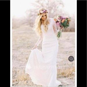 NEW lace wedding dress